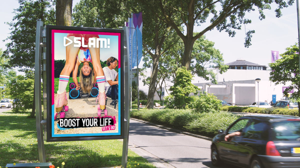 Slam uiting op billboard van Bereik in Zwijndrecht