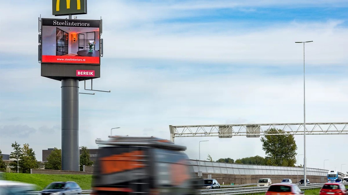 A15 Hardinxveld Giessendam snelwegreclame billboard